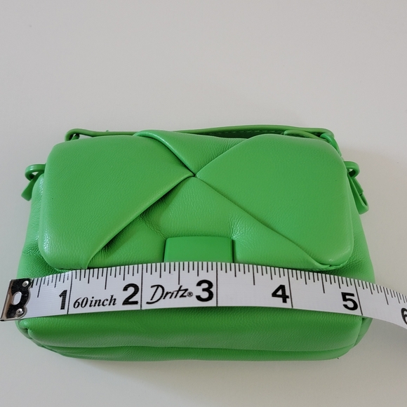 A New Day Vibrant Green Mini Bag Purse Quilted Vinyl - Picture 5 of 8